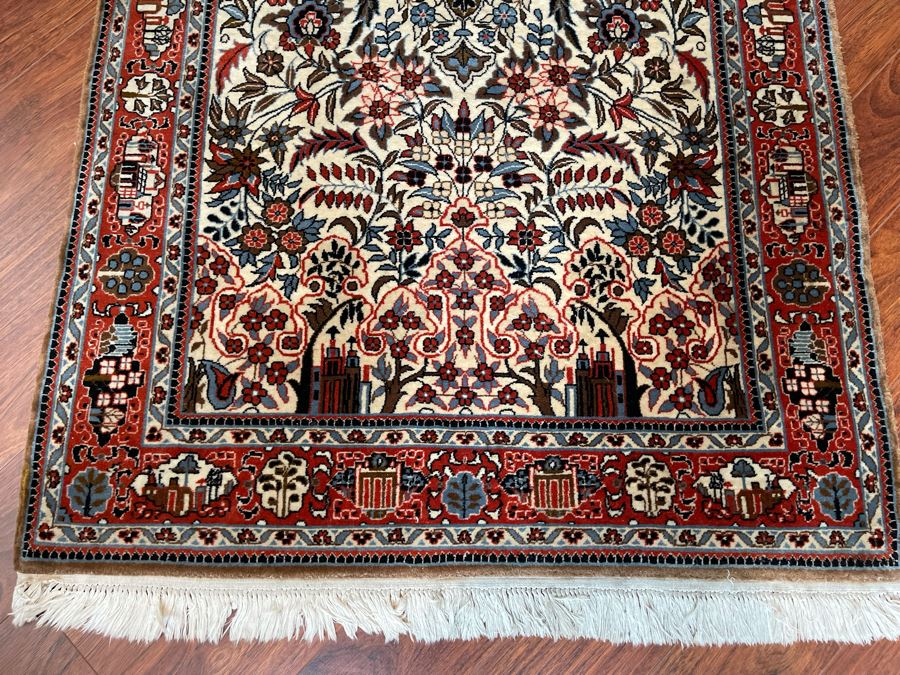 Finely Hand Knotted Wool Persian Area Rug 37W X 63L [Photo 3]
