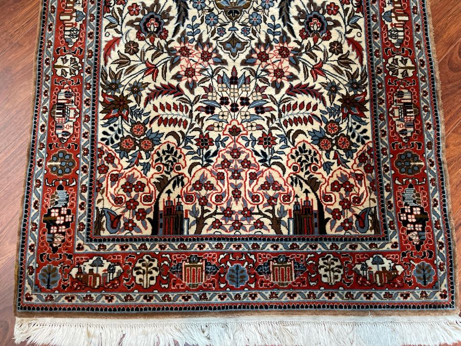 Finely Hand Knotted Wool Persian Area Rug 37W X 63L [Photo 4]