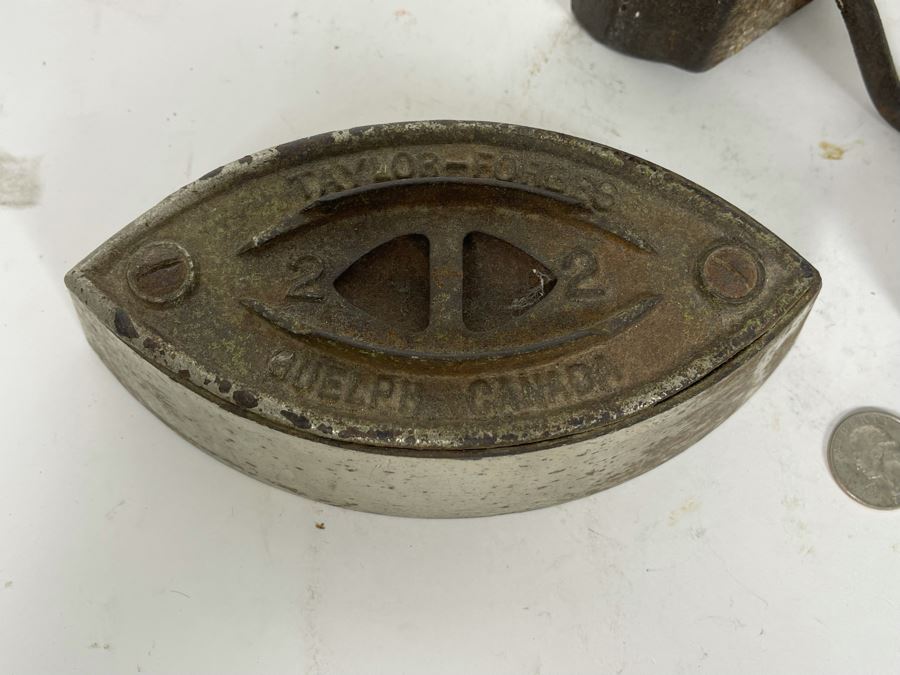 Three Vintage Irons [Photo 4]