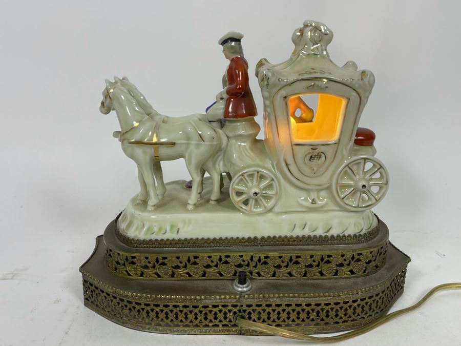 Vintage Horse And Carriage Porcelain And Brass Table Lamp 10W X 7D X 9H [Photo 9]