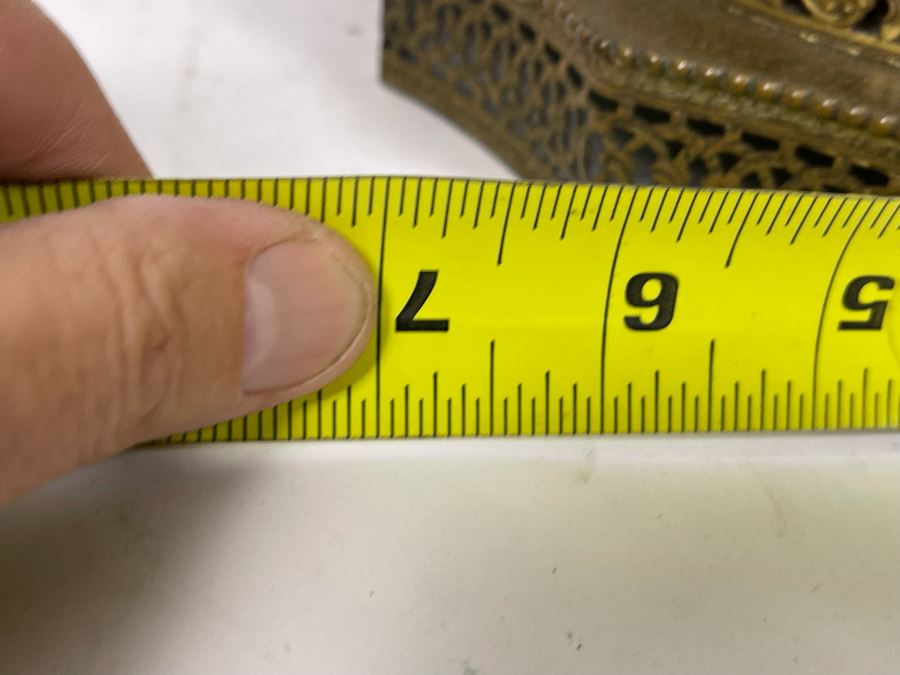 Vintage Horse And Carriage Porcelain And Brass Table Lamp 10W X 7D X 9H [Photo 17]