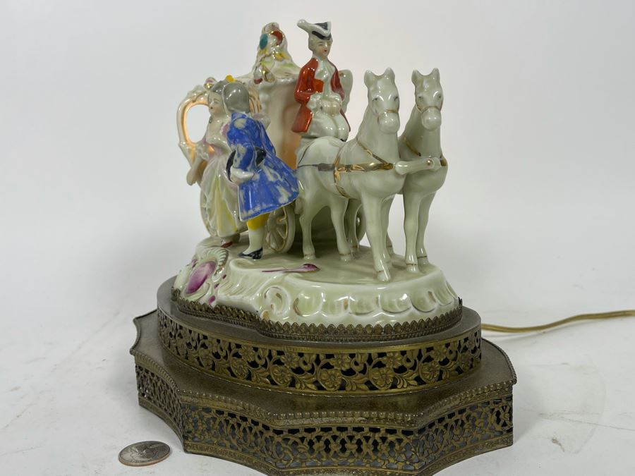 Vintage Horse And Carriage Porcelain And Brass Table Lamp 10W X 7D X 9H [Photo 8]