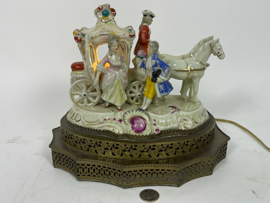 Vintage Horse And Carriage Porcelain And Brass Table Lamp 10W X 7D X 9H [Photo 3]