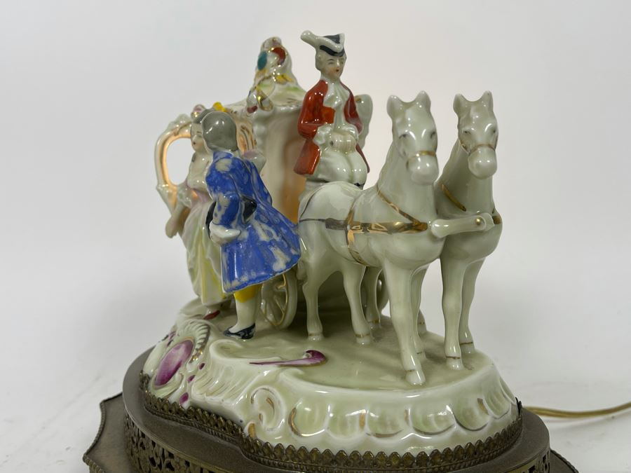 Vintage Horse And Carriage Porcelain And Brass Table Lamp 10W X 7D X 9H [Photo 7]