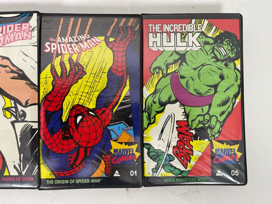 (4) Vintage Marvel Comics VHS Tapes: Captain America, Spider Woman, The Amazing Spider-Man And The Incredible Hulk [Photo 3]