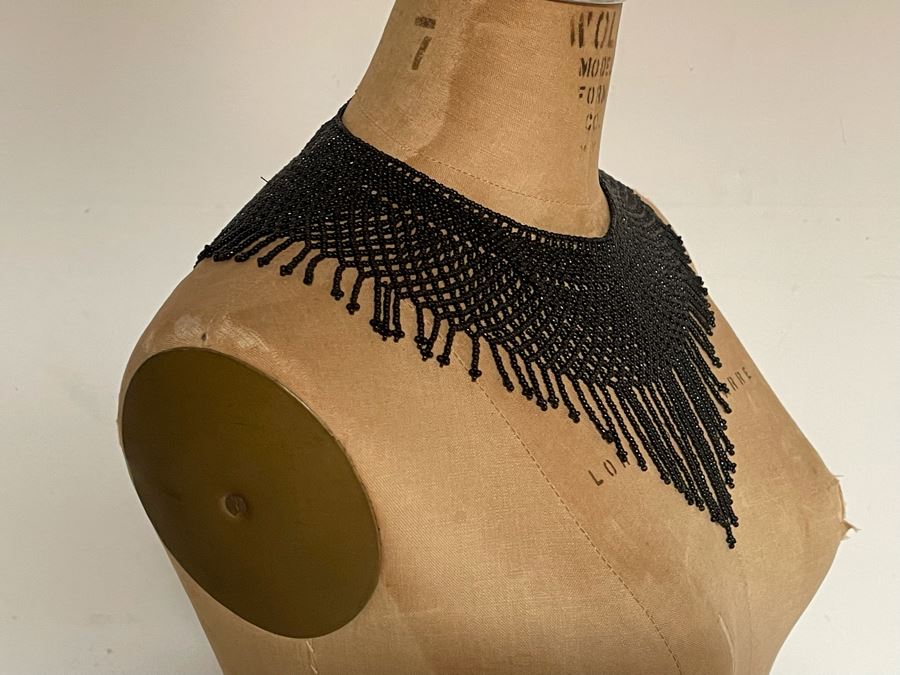 Vintage Beaded Choker Necklace [Photo 4]