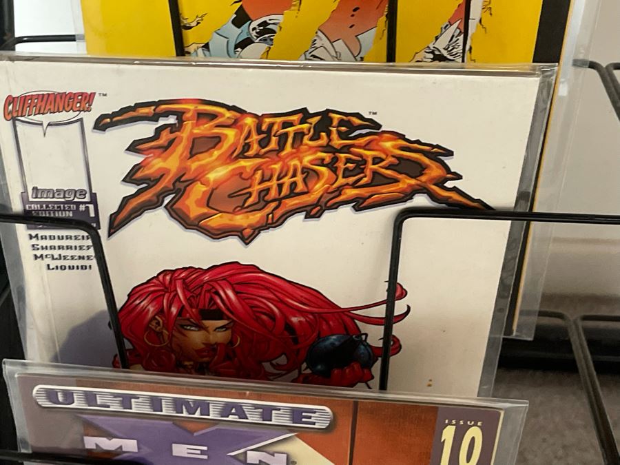 Metal Magazine / Comic Book Rack Filled With Vintage Comic Books 21.5W X 19D X 50H - See Photos For Comic Books [Photo 24]