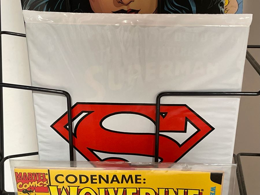 Metal Magazine / Comic Book Rack Filled With Vintage Comic Books 21.5W X 19D X 50H - See Photos For Comic Books [Photo 20]