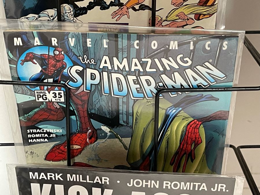 Metal Magazine / Comic Book Rack Filled With Vintage Comic Books 21.5W X 19D X 50H - See Photos For Comic Books [Photo 12]