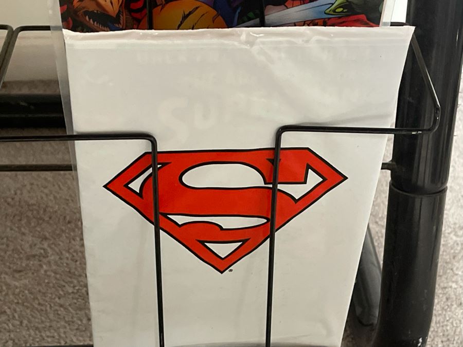 Metal Magazine / Comic Book Rack Filled With Vintage Comic Books 21.5W X 19D X 50H - See Photos For Comic Books [Photo 26]