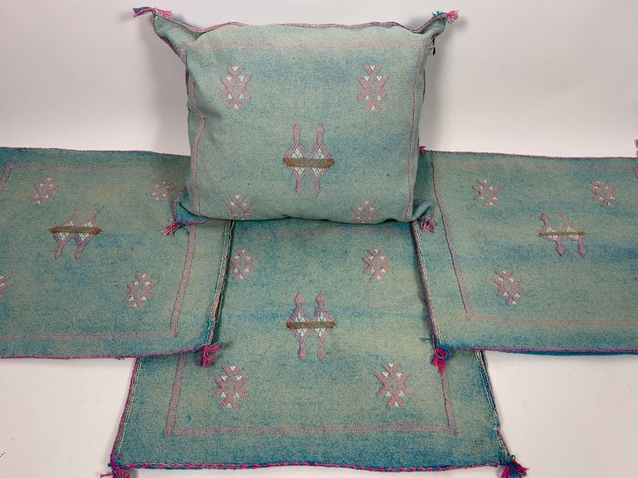 (4) Moroccan Sabra Cactus Silk Pillow Covers Accent Throws Apx 20 X 17 Retails $300 [Photo 3]