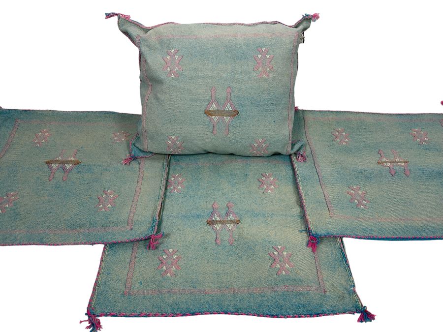 (4) Moroccan Sabra Cactus Silk Pillow Covers Accent Throws Apx 20 X 17 Retails $300 [Photo 1]