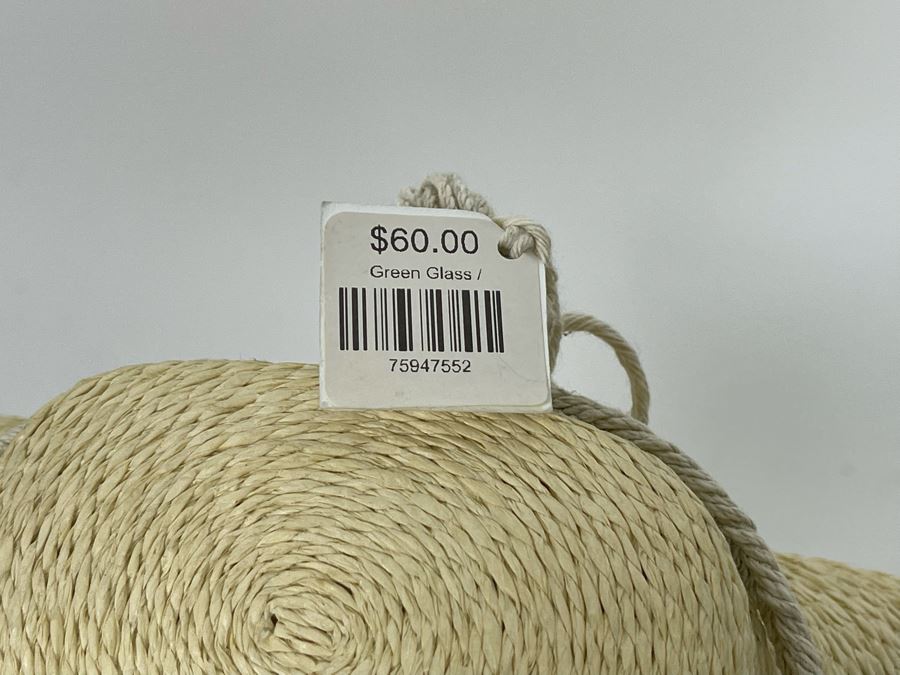 New Green Glass Beaded 32' Necklace Retails $60 [Photo 6]