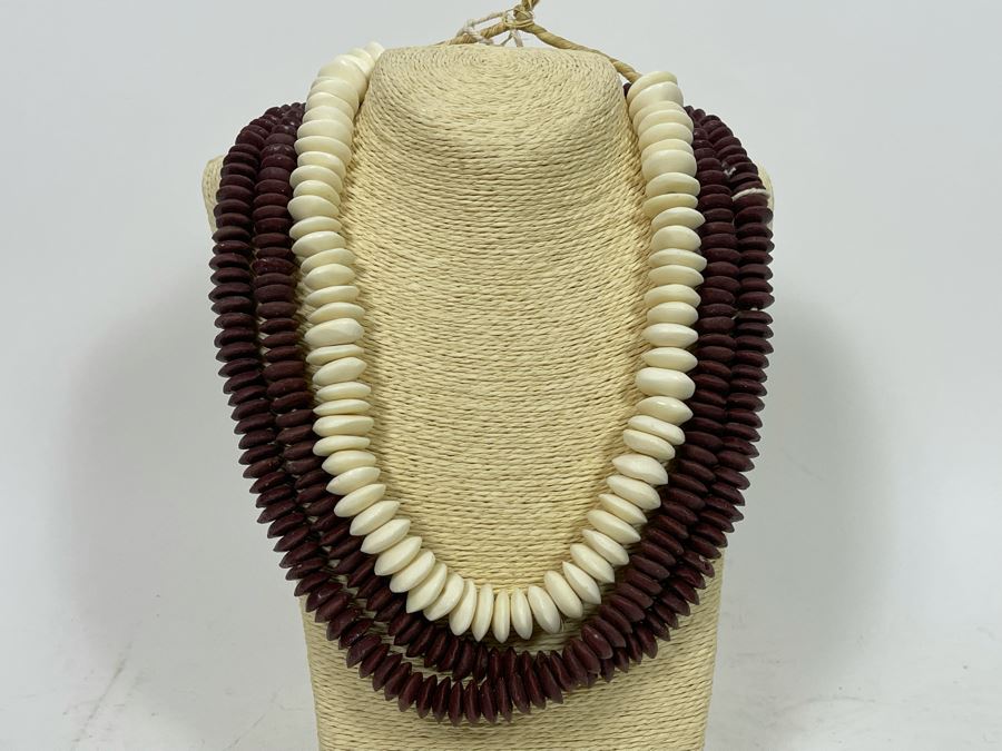 New Crimson Beaded 24' Necklace And Saucer White Bone Beaded 22' Necklace Retails $110 [Photo 2]