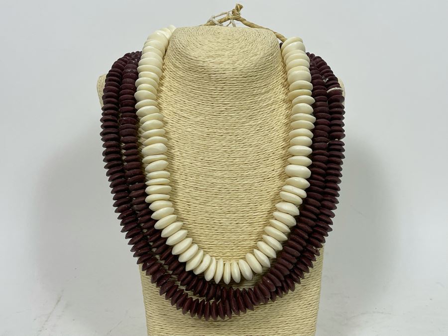 New Crimson Beaded 24' Necklace And Saucer White Bone Beaded 22' Necklace Retails $110 [Photo 3]