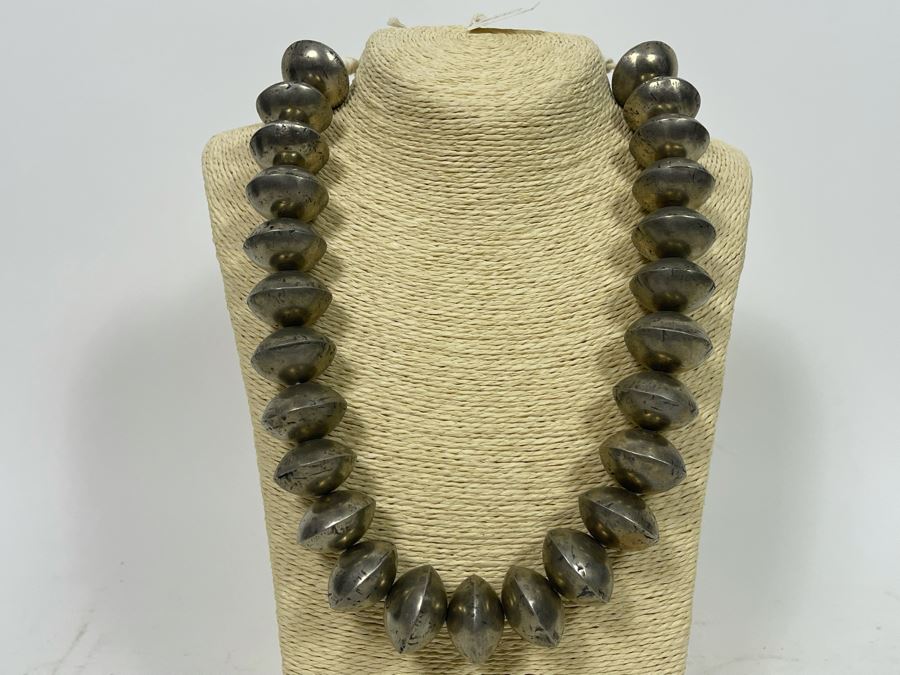 New Silver Tone Beaded 22' Necklace Retails $75 [Photo 2]
