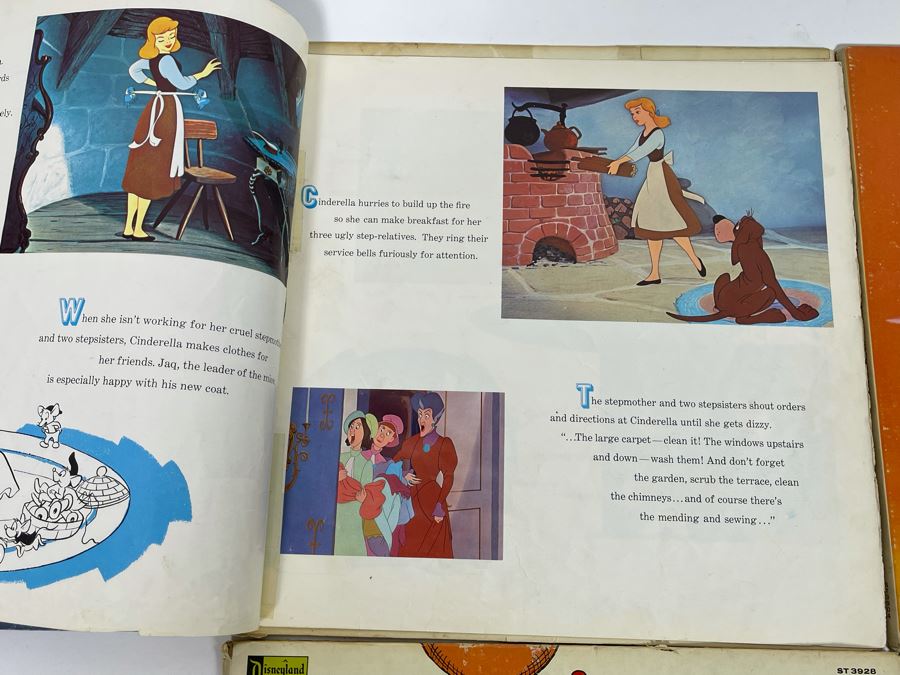 (4) Vintage Walt Disney Vinyl Records [Photo 6]