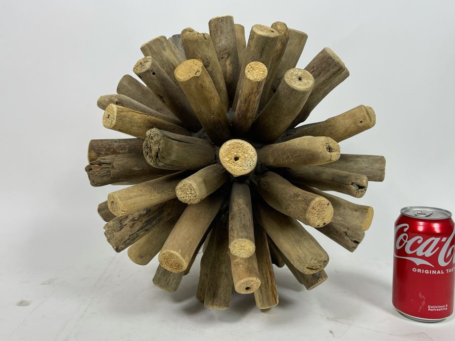 Wooden Spherical Sculpture 14R [Photo 3]