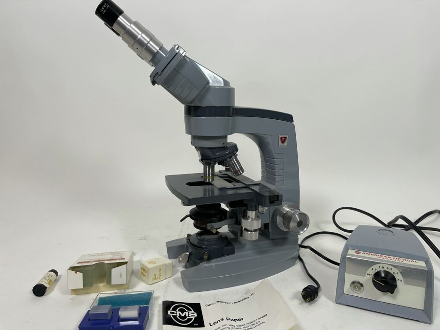 American Optical Corp Microscope Model No. 1036A [Photo 3]