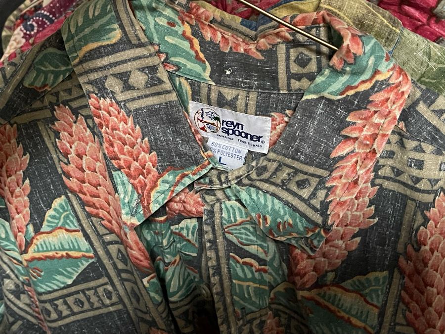 Collection Of 25 Hawaiian Button Up Shirts From Reyn Spooner And Tommy Bahama Mainly Size XL, Some L And XXL - Includes Chrome Clothing Rack [Photo 12]