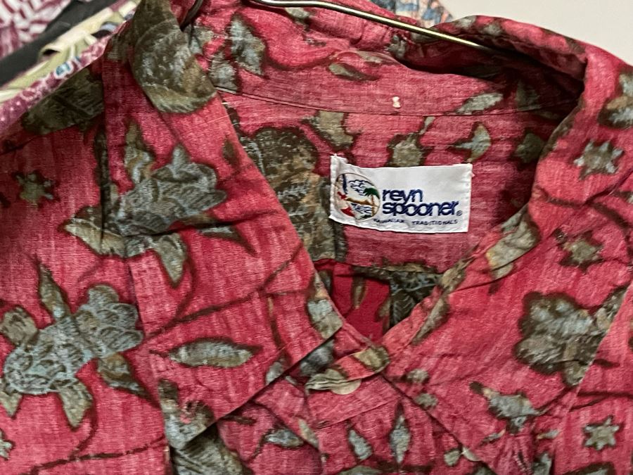 Collection Of 25 Hawaiian Button Up Shirts From Reyn Spooner And Tommy Bahama Mainly Size XL, Some L And XXL - Includes Chrome Clothing Rack [Photo 14]