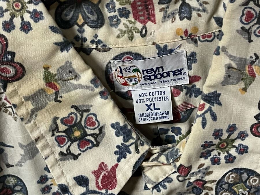 Collection Of 25 Hawaiian Button Up Shirts From Reyn Spooner And Tommy Bahama Mainly Size XL, Some L And XXL - Includes Chrome Clothing Rack [Photo 32]