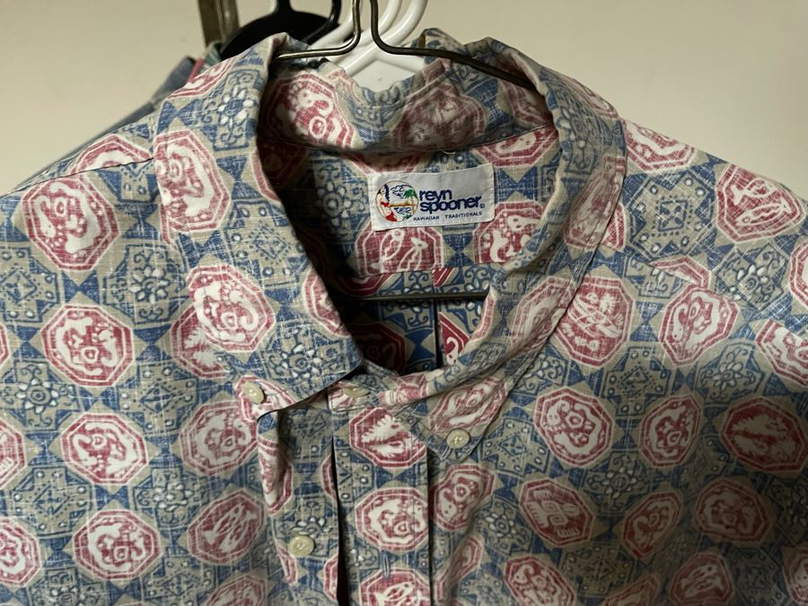 Collection Of 25 Hawaiian Button Up Shirts From Reyn Spooner And Tommy Bahama Mainly Size XL, Some L And XXL - Includes Chrome Clothing Rack [Photo 28]