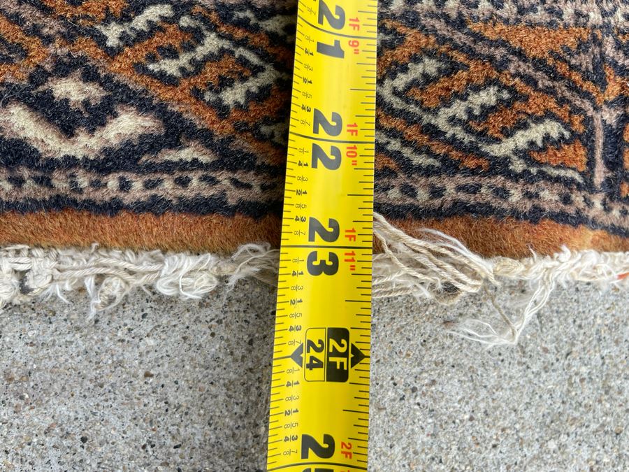 Small Hand Knotted Persian Rug 16.5 X 23 [Photo 8]