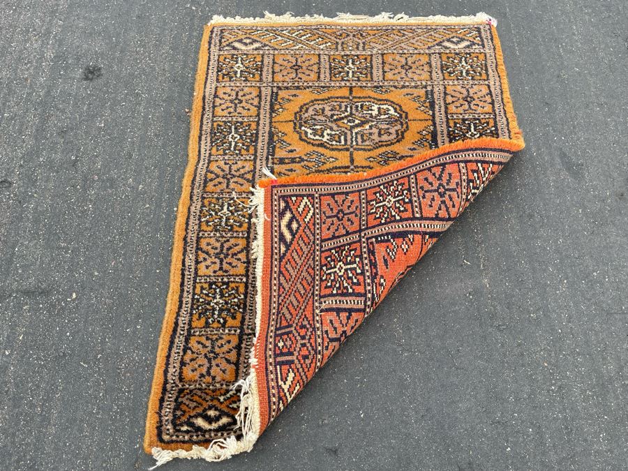 Small Hand Knotted Persian Rug 16.5 X 23 [Photo 6]