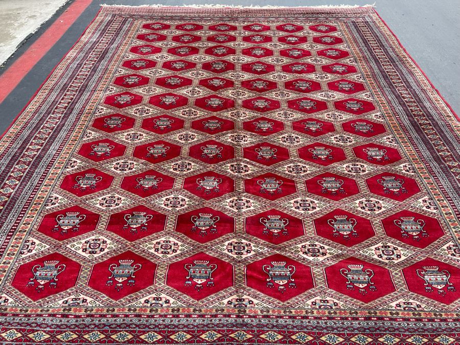 Gorgeous Large Finely Woven Area Rug Uribe 110' X 146' [Photo 5]