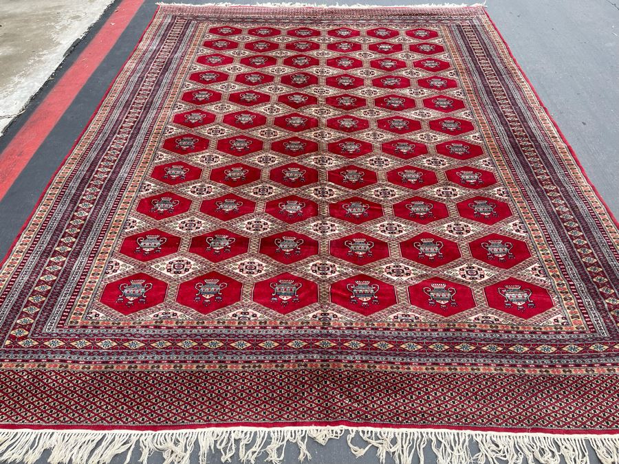 Gorgeous Large Finely Woven Area Rug Uribe 110' X 146' [Photo 2]