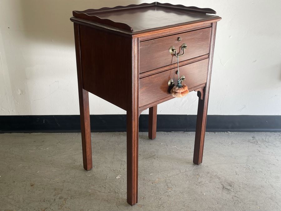 Wooden Sewing Cabinet With Supplies 17W X 13D X 27H [Photo 4]