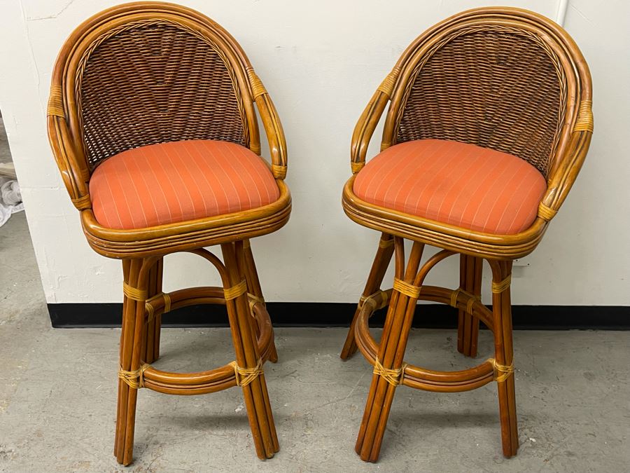 Pair Of Rattan Swivel Bar Stool 31'H Seat Height [Photo 5]