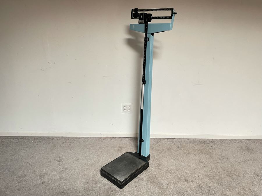 Health O Meter Physician's Scale 18W X 57H [Photo 2]