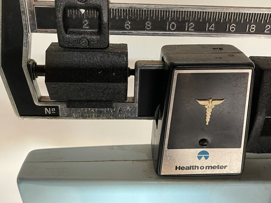 Health O Meter Physician's Scale 18W X 57H [Photo 5]
