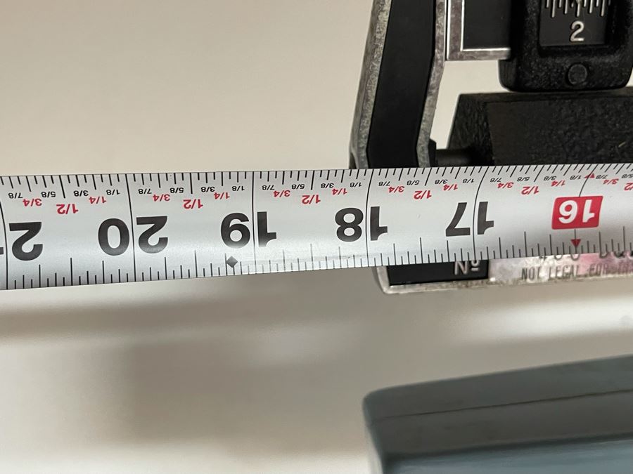 Health O Meter Physician's Scale 18W X 57H [Photo 7]