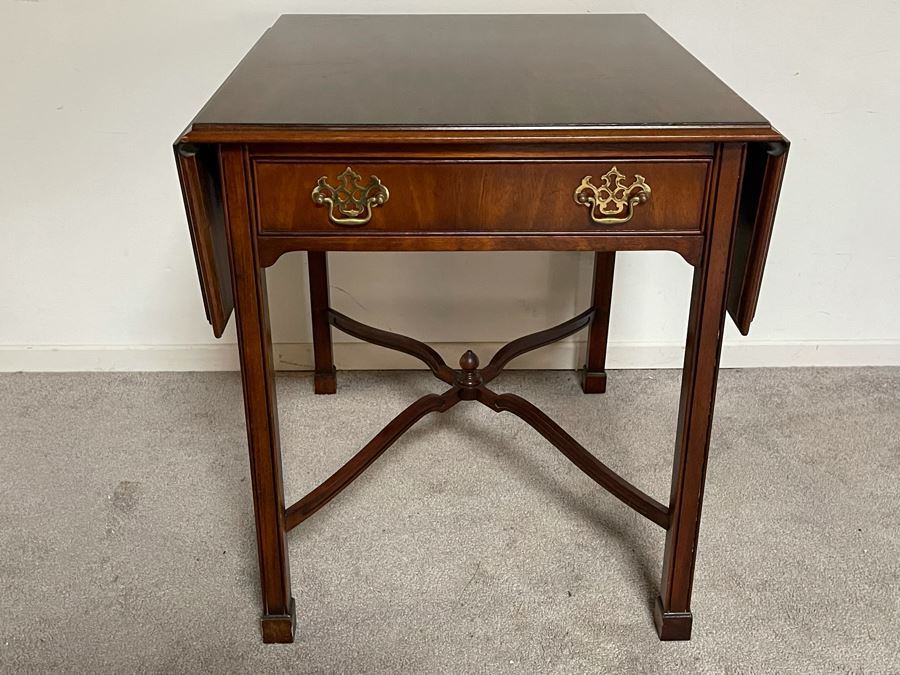Kindel Drop Leaf Table 25W X 27D X 27H Each Leaf Is 9' [Photo 3]