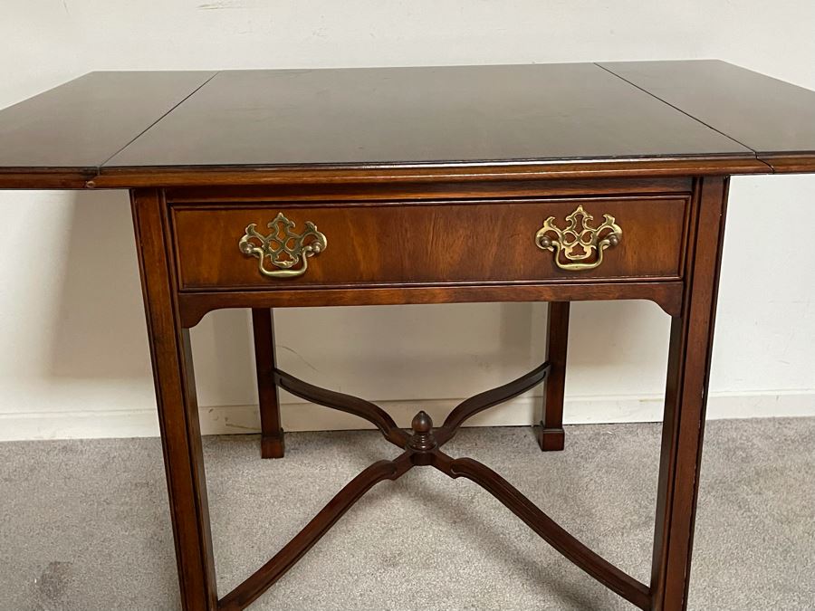 Kindel Drop Leaf Table 25W X 27D X 27H Each Leaf Is 9' [Photo 6]