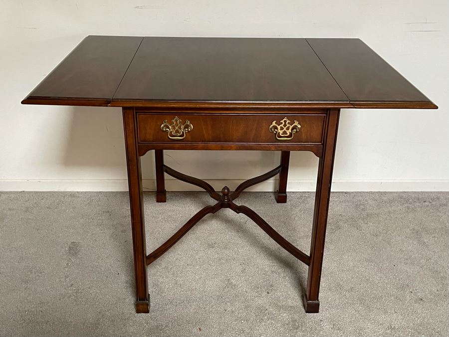 Kindel Drop Leaf Table 25W X 27D X 27H Each Leaf Is 9' [Photo 5]
