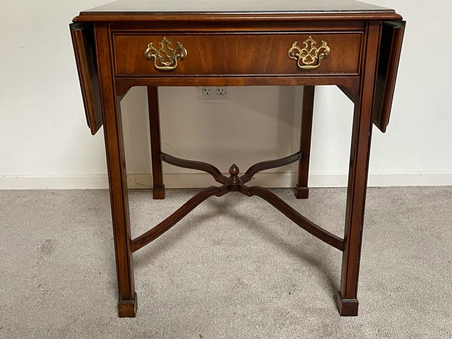 Kindel Drop Leaf Table 25W X 27D X 27H Each Leaf Is 9' [Photo 4]