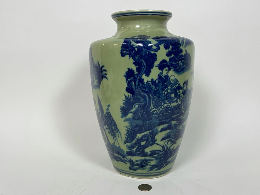 Contemporary Chinese Porcelain 12' Vase [Photo 4]