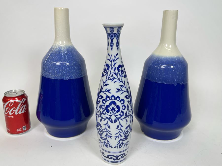 (3) Blue And White Decorative Vases [Photo 3]