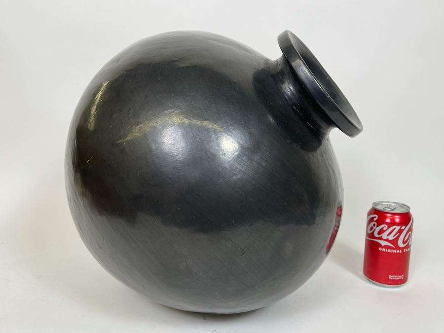 Large Black Pottery Vase From Oaxaca Mexico 15W X 16H [Photo 2]