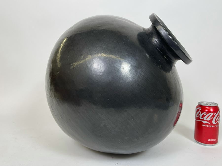 Large Black Pottery Vase From Oaxaca Mexico 15W X 16H [Photo 3]