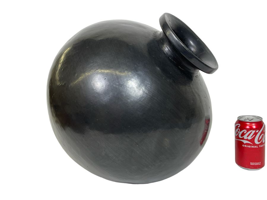 Large Black Pottery Vase From Oaxaca Mexico 15W X 16H [Photo 1]
