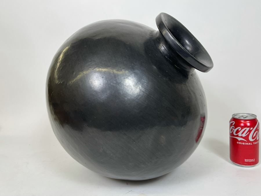 Large Black Pottery Vase From Oaxaca Mexico 15W X 16H [Photo 4]