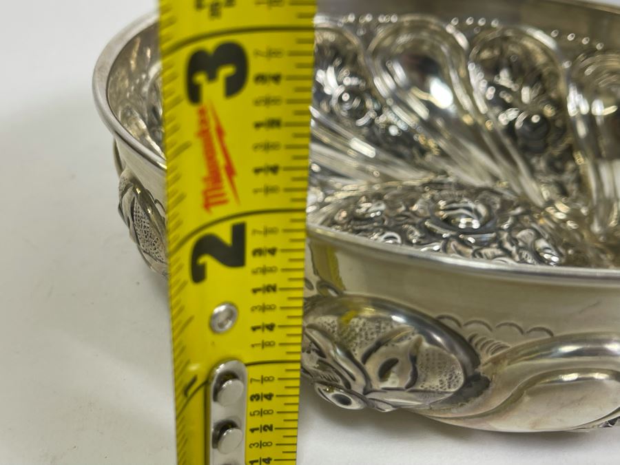 Beautiful Vintage Repousse 900 Coin Silver Bowl 6.5W X 1.75H 190g $127 Melt Value [Photo 13]