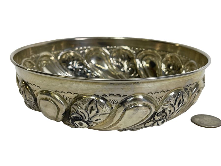 Beautiful Vintage Repousse 900 Coin Silver Bowl 6.5W X 1.75H 190g $127 Melt Value [Photo 2]