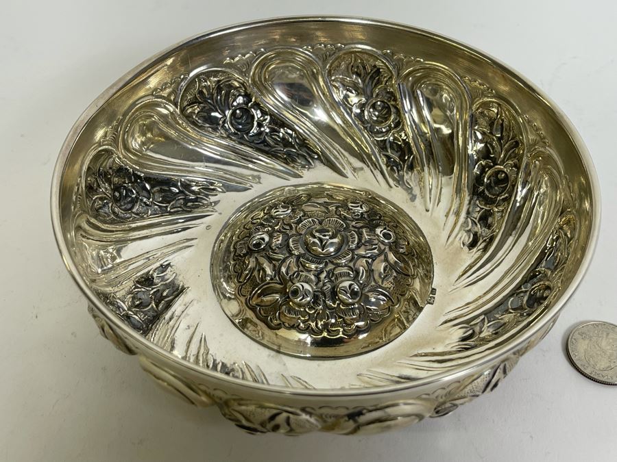 Beautiful Vintage Repousse 900 Coin Silver Bowl 6.5W X 1.75H 190g $127 Melt Value [Photo 5]
