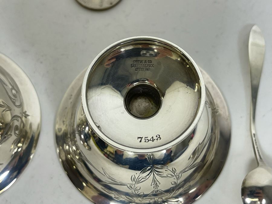 Pair Of Shreve & Co San Franciso Sterling Silver Salt Cellars With Spoons 2.75W X 1.75H 75g [Photo 9]